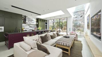 5 bedrooms, Internet