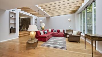 5 bedrooms, Internet