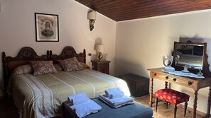 1 Schlafzimmer, Schreibtisch, Bügeleisen/Bügelbrett, kostenloses WLAN