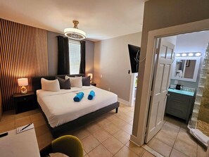 Room 25 - Premium - King Bed - Adults Only 21+ | Egyptian cotton sheets, premium bedding, pillowtop beds, in-room safe - Bishop Hotel Key West (Key West)