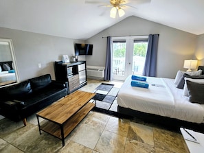 Room 49 - Signature - King Bed - Adults Only 21+