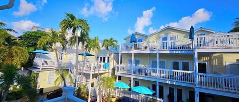 Room 28A - Signature Room - King Bed - Adults Only 21+ | Utsikt fra rommet