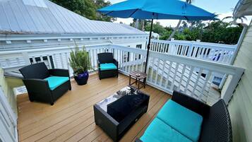 Egyptian cotton sheets, premium bedding, pillow-top beds, in-room safe