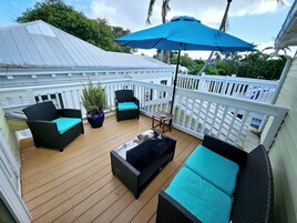 Room 50 - Premium - King Bed - Adults Only 21+ | Egyptian cotton sheets, premium bedding, pillowtop beds, in-room safe