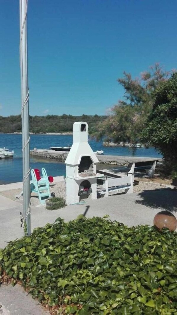 Apartment (Perini dvori - by the sea - A1 PERGA ) | Fireplace