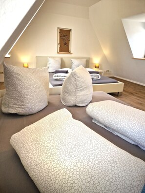 2 bedrooms, WiFi, bed sheets - Zauberhaft Übernachten am EP (Ettenheim)