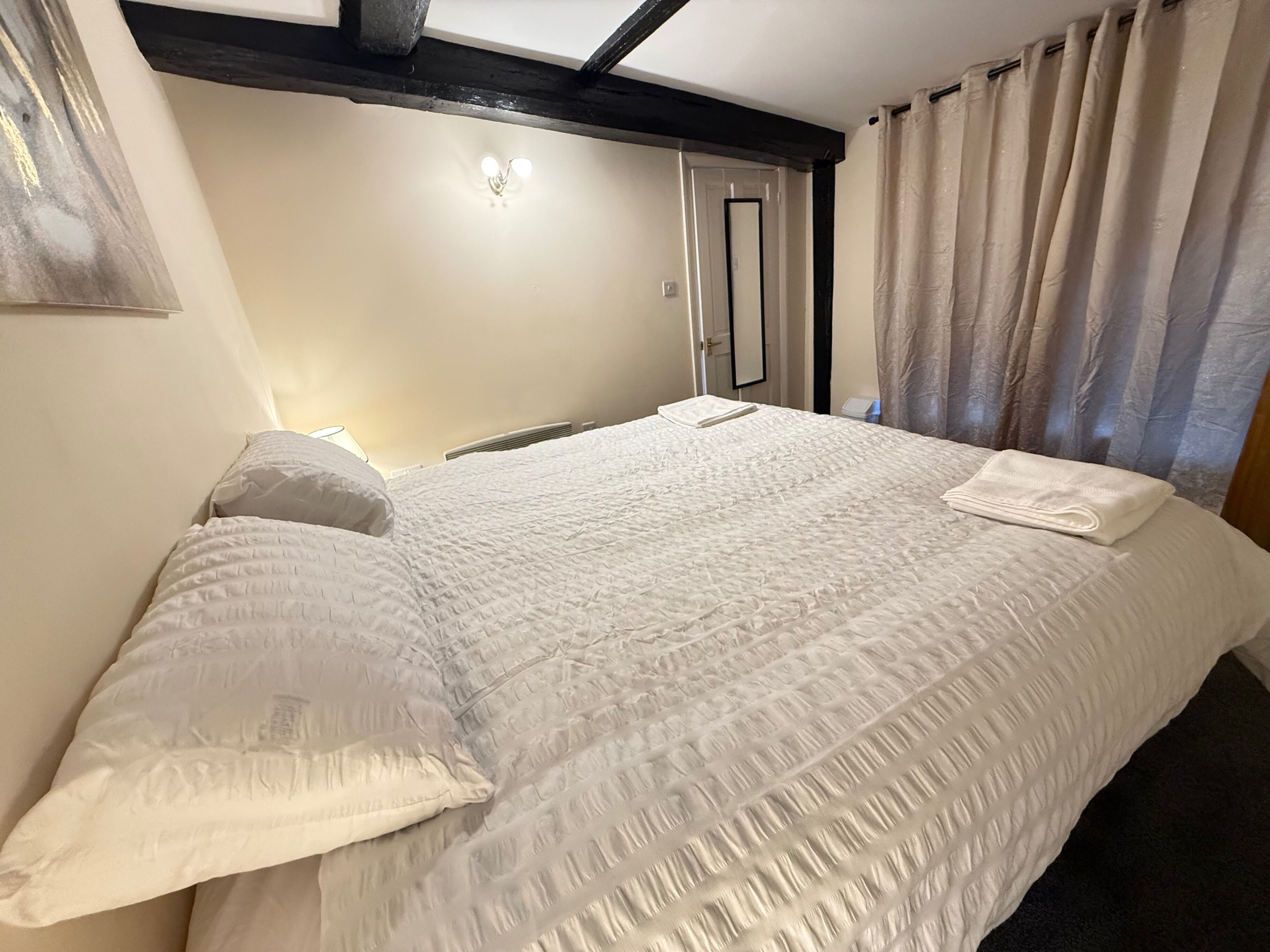 1 bedroom, free WiFi, bed sheets