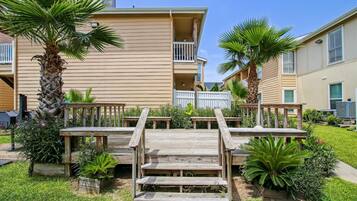 Condo (1 Bedroom) | Property amenity