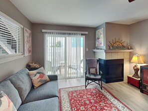 Condo (1 Bedroom) | Front of property