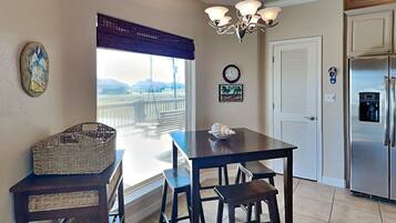 House (4 Bedrooms) | Property amenity