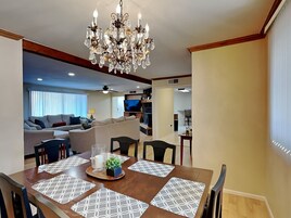하우스 (4 Bedrooms) | 숙박 시설 내 편의 시설/서비스