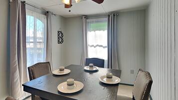House (2 Bedrooms) | Property amenity