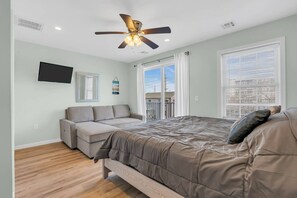 Desk, WiFi, bed sheets