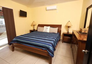 7 間睡房、房內夾萬、熨斗/熨衫板、可攜式嬰兒床