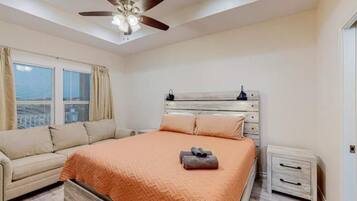 3 bedrooms, in-room safe, iron/ironing board, free WiFi