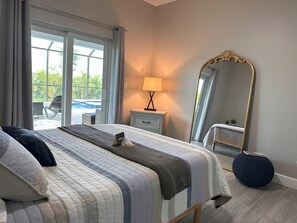 3 bedrooms, iron/ironing board, WiFi, bed sheets - Beautiful Floridian Oasis with Heated Pool, Hot Tub and Close to Beaches!  (Rotonda West)