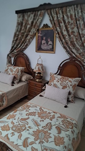 3 chambres, bureau, lit parapluie, Wi-Fi