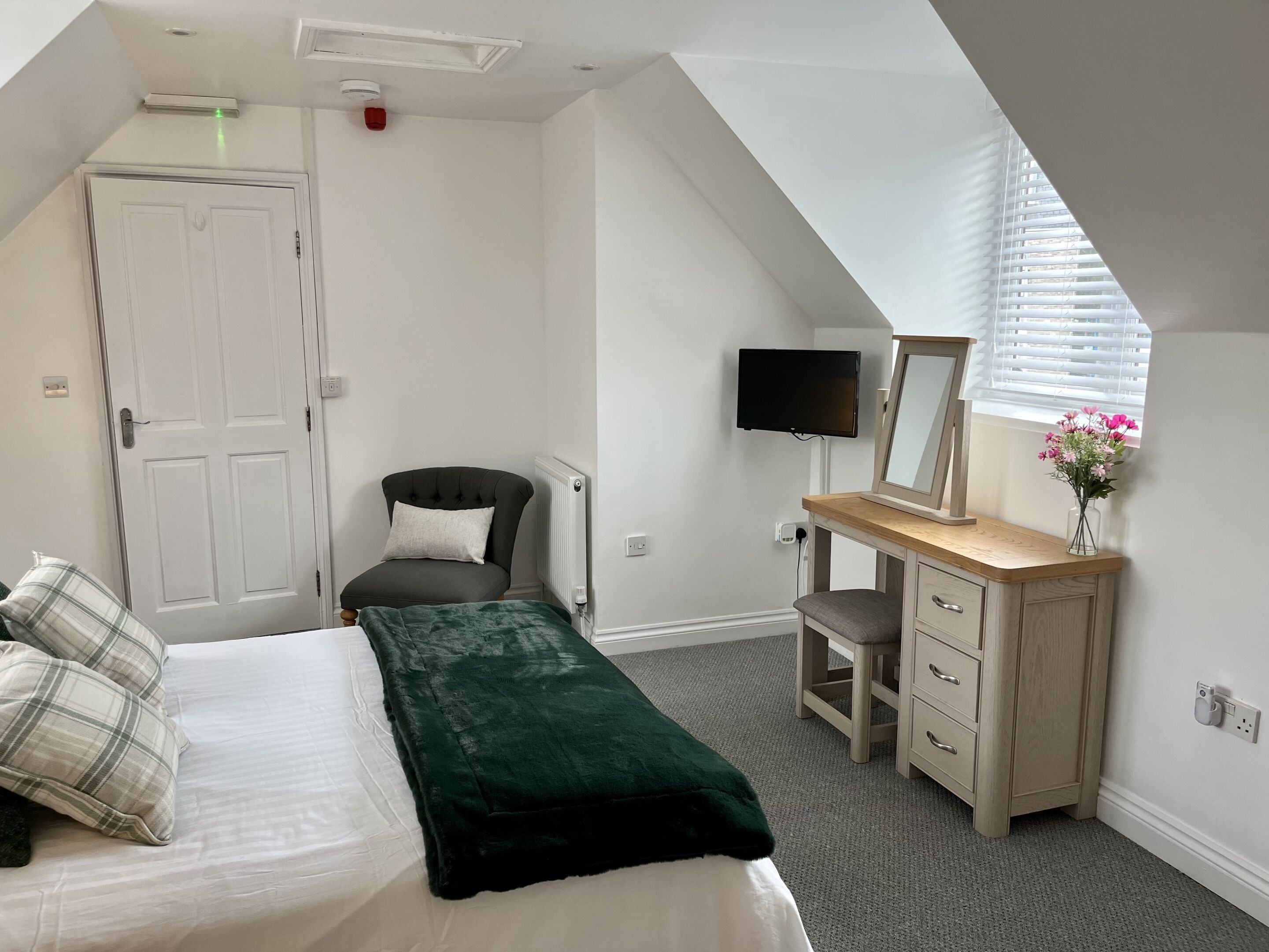 1 bedroom, desk, iron/ironing board, travel crib