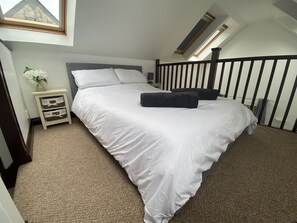 1 bedroom, iron/ironing board, free WiFi