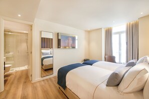 Double/Twin Room with Balcony and City View | Vue de la chambre