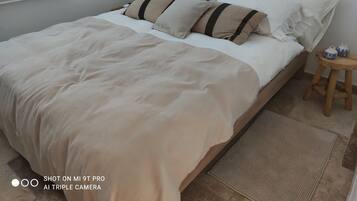 2 chambres, fer et planche à repasser, Wi-Fi, draps fournis