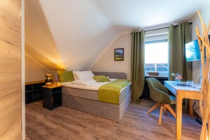 1 bedroom, premium bedding, down duvets, desk