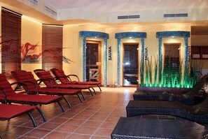 Sauna, steam room
