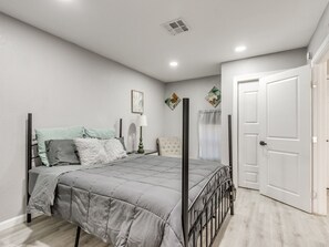 3 habitaciones, escritorio, cuna de viaje y wifi gratis 