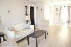 Smart TV - Experience convenience and comfort in this cozy fully updated modern home! (Oklahoma City)