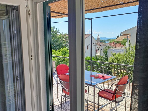 Outdoor dining - Holiday Home Gordana - Charming Superior Apartment in fabulous Hvar (HVAR (HVAR))