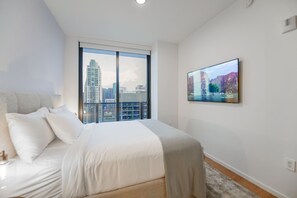 3 habitaciones, ropa de cama de alta calidad y cortinas blackout