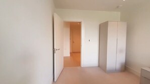 Unclassified image, 5 of 13, button - Beautiful 2-bed Apartment in London (London)
