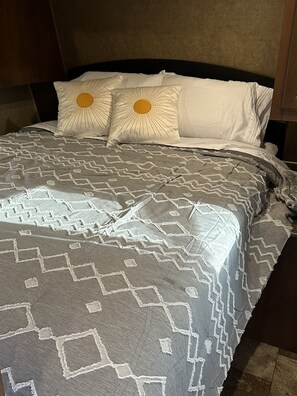 2 bedrooms, bed sheets