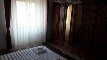 2 soveværelser, strygejern/strygebræt, sengetøj