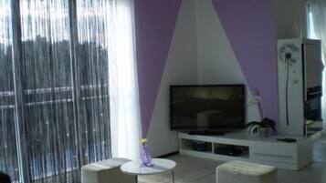Apartment (Mit - 100m to the sea - A4(2+2) Purpl) | Living room
