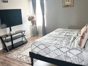 3 makuuhuonetta, silitysrauta/-lauta, vauvan matkasänky, ilmainen Wi-Fi