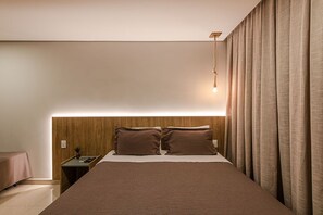 Premium Twin Room | Free WiFi, bed sheets