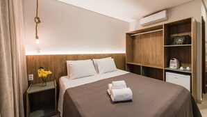 Habitación Confort con 2 camas individuales | Wifi gratis y ropa de cama 