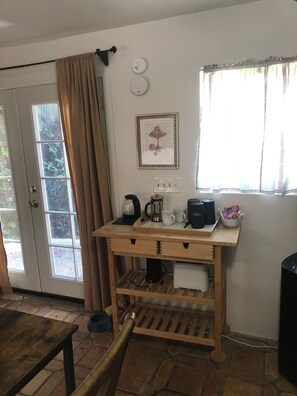 Interior - La Jolla Studio guest house (San Diego)