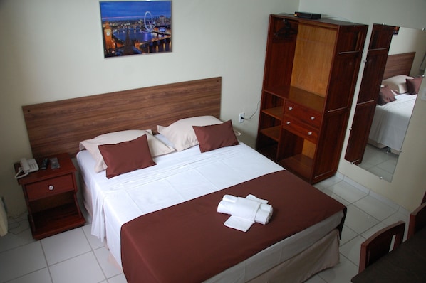 Economy Room, 1 Double Bed | Bed sheets - Netuno Beach Hospedagem economica (Fortaleza)