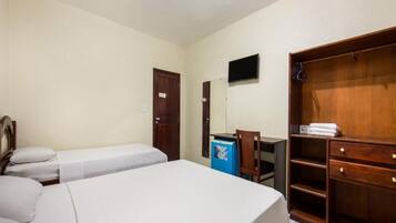 Basic Triple Room | Bed sheets