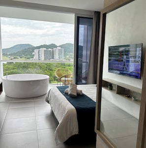 1 bedroom, in-room safe, iron/ironing board, bed sheets - Suite deluxe with private Jacuzzi and ocean view. (Santa Marta)