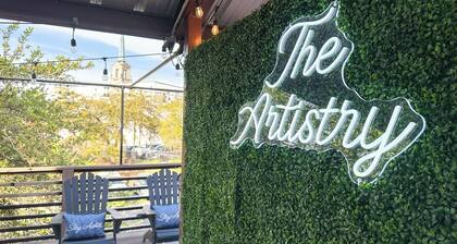 A Picture-Perfect Stay in Downtown Laurel