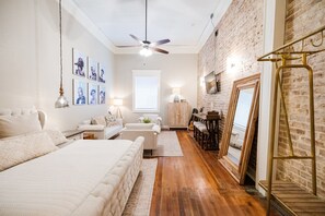 1 chambre, fer et planche à repasser, Wi-Fi gratuit, draps fournis