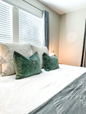 1 habitación, tabla de planchar con plancha, wifi y ropa de cama 
