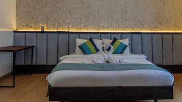 5 habitaciones, escritorio, wifi y ropa de cama