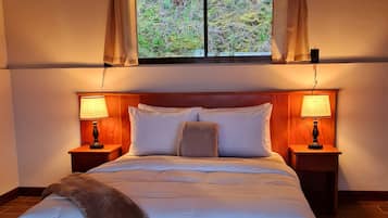 1 bedroom, desk, free WiFi, bed sheets