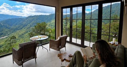 Cabaña en la Montaña Cerca del Parque Nacional Tapantí Orosi, Cartago Costa Rica