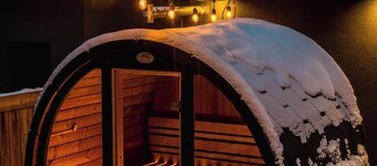 Nordic Sauna 3 Ensuite Baths The Yellow Door Retreat
