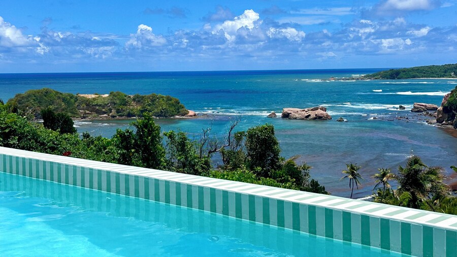 Sea Cliff Eco-Cottages & Gin Distillery